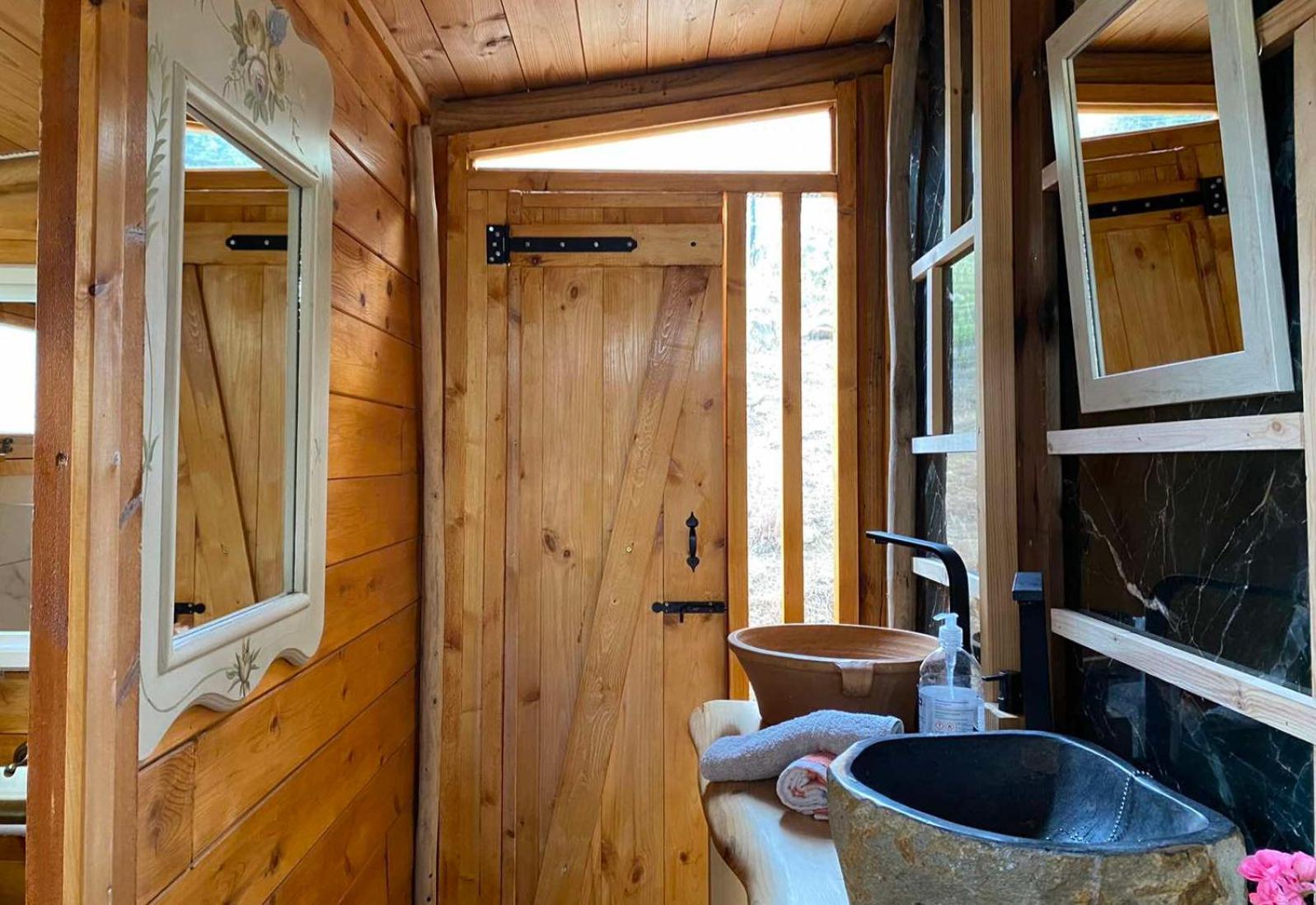 Wooden House At The Mountain-Private ξενώνας Paránimfoi Εξωτερικό φωτογραφία